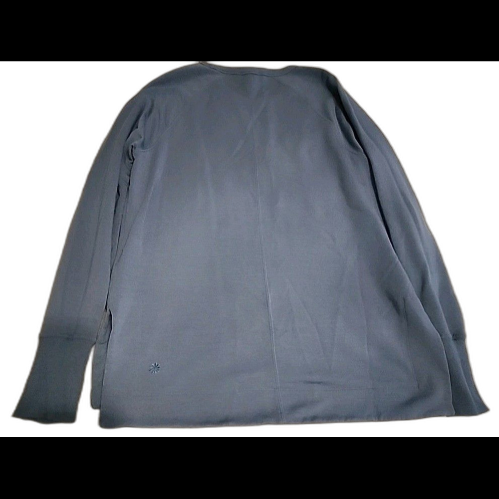 Athleta Light Blue Long Sleeve Active Top Size M With Thumbholes - Picture 7 of 7